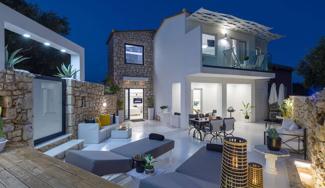 Dion Villa - Pool & Jacuzzi - Sleeps 4 - Zakynthos