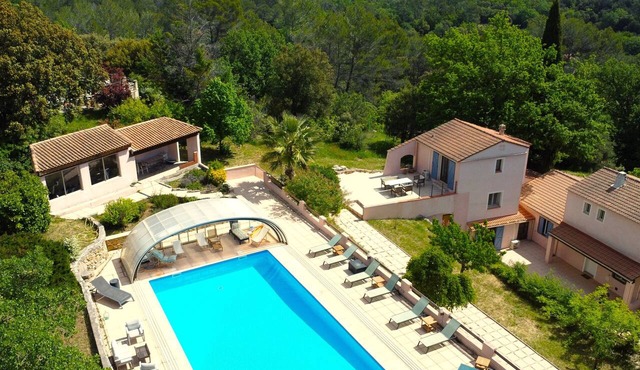 Domaine de l'Issole, 4 stars - Stunning Provencal estate for 18 -24p, with pool