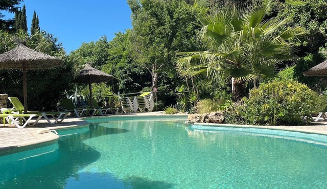 Domaine Saint Amour – Studio Océane: Romantic Getaway with Lake View, Pool & 2-Hectare Park