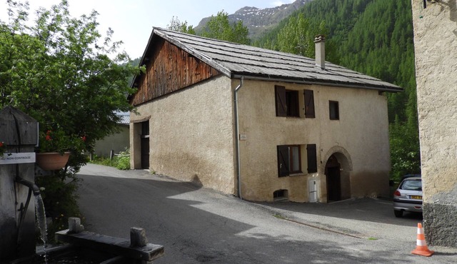 Duplex mountain apartment for 4 people at the start of hiking and skiing trails