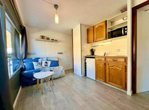 Edelweiss Résidence plein centre de la station rez de chaussée 50 m des navettes gratuites belle terrasse et grand parking privé en sous sol