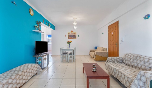 Eftichia Nea Chora Apartment with Mountain View, Shared Garden, and Wi-Fi
