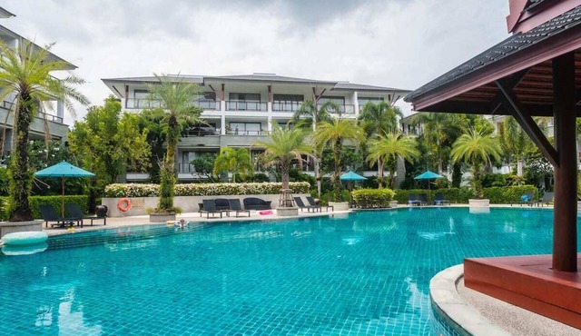 Elegant Beachfront 3BR Condo at Pearl of Naithon