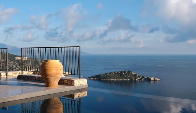 Eliterra Villa II, Timeless Serenity & Heated Pool