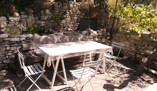 Entire apartment, 5 beds, shaded terrace