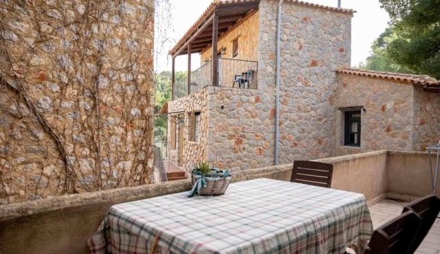 Eternia Suites Maisonet