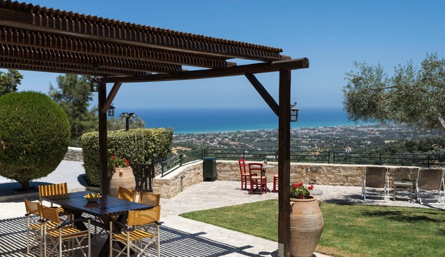 Family Private Escape w/Scenic SeaView