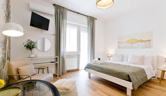 Finely renovated apartment near the sea, city center and university