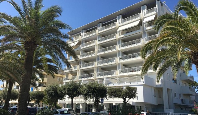 FRONTE MARE-CENTRALE-Riviera Palace-Giulianova-Apartment-affitti solo da Sabato a Sabato