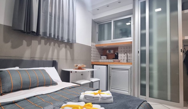 Fully equipped mini-apartment in quiet and private area.