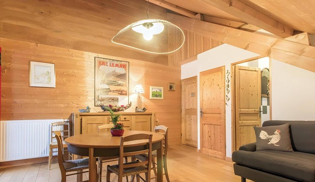 Gîte Au Pré De La Basse – Chalet with Mountain Views near Lake Geneva
