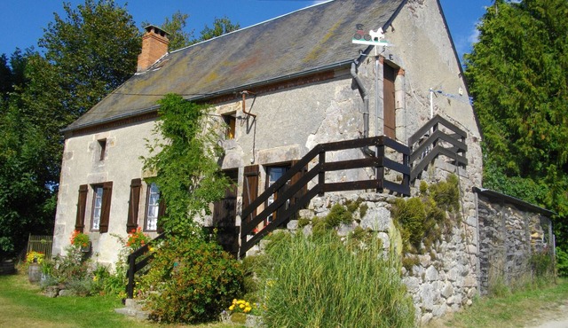 Gîte du Domaine de Chateux, chez Marlène near Boussac/Communal swimming pool
