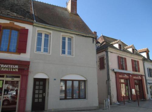 Gîte indépendant à Huriel avec Wifi - FR-1-489-27