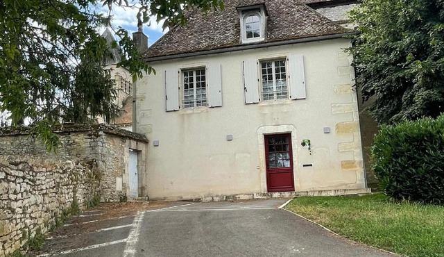 Gîte restauré avec parc et jeux, idéal pour familles - FR-1-586-65