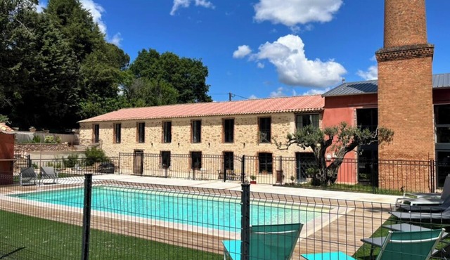 Gite in a renovated factory in Provence