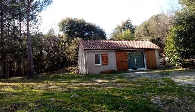 Gîte la Pépinière du Prieuré, isolated, in the heart of nature, at the foot of the Caroux mountains