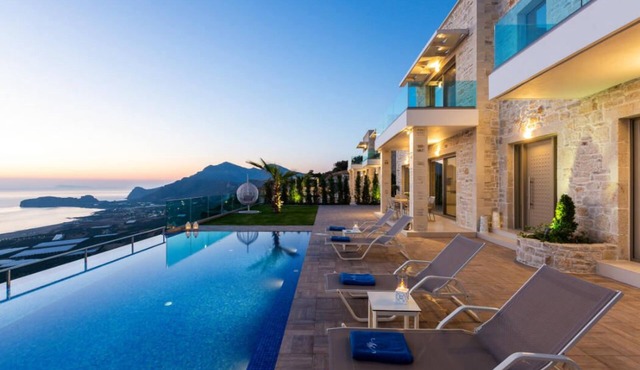 Gorgeous Villa for 7 overlooking Phalasarna Beach