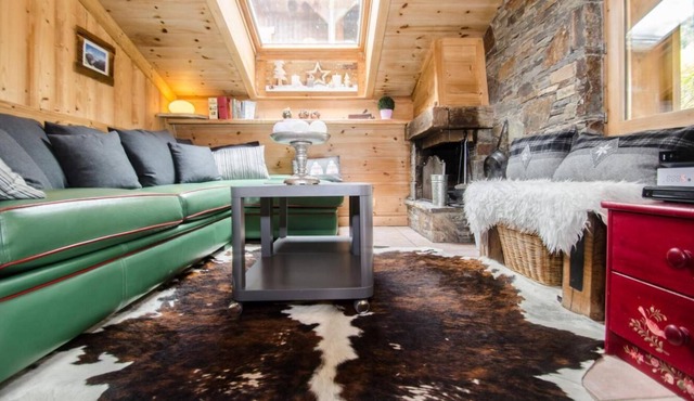 Ground floor, terrace, fireplace or stove, parking, tv, 68m², Chamonix