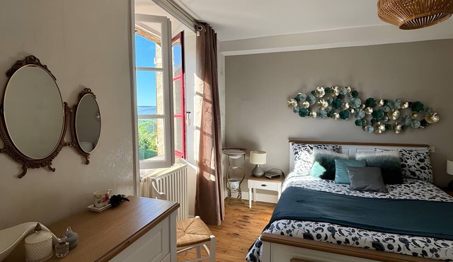 Guest Room 'La Chambre Octave at La Parenthèse' with Private Garden and Wi-Fi
