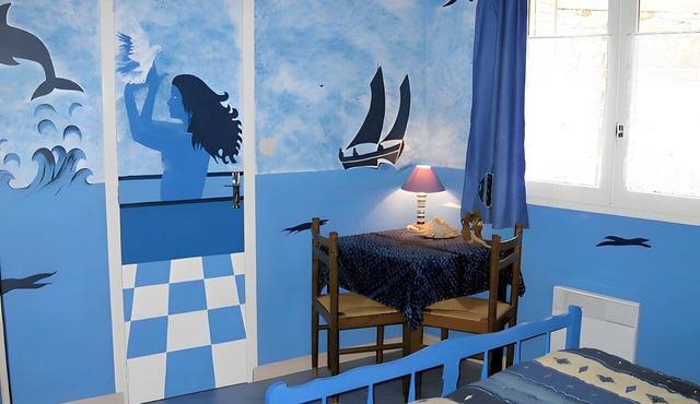 Guest Room "Le Volcan d'Aizac" – Blue Room