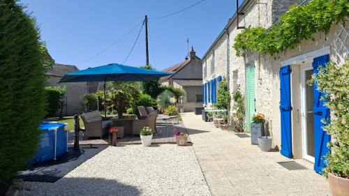 Halte détente chez Sylvie près A71 Bourges - chambres climatisées, table d'Hôtes, sauna, billard, salle ciné, parking intérieur