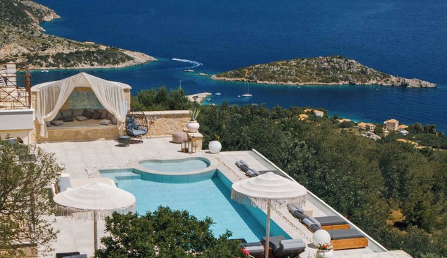 Hilltop Sea-View Villa Family Pools & Play Area
