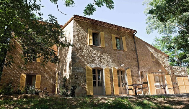Historic bastide in Provençal vineyard