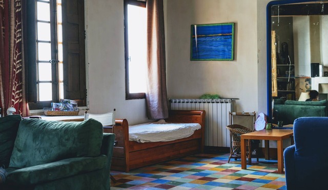 Historic house for 8 people in the heart of Riez+ terrace. Spacious, Ideal for families