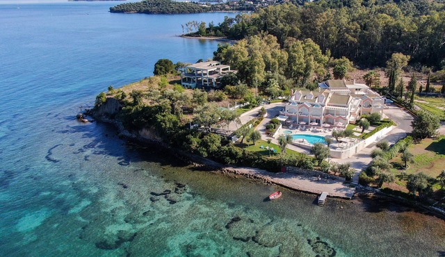 Holiday Apartment Saint Nicholas Beach with Sea View, Shared Pool & Wi-Fi