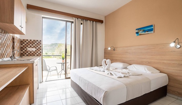 Holiday Apartment "Sotirakis Standard Room 3" with Mountain View, Shared Pool & Wi-Fi