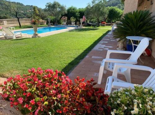 Holiday Home beheizter Pool ab Mitte April by Interhome