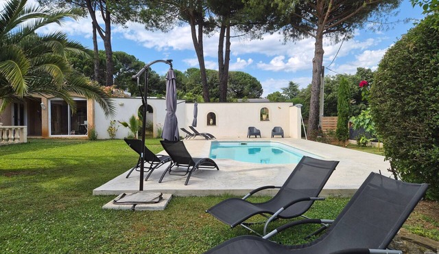 Holiday Home Gîte Coccinelle with Mountain View, Shared Pool and Wi-Fi