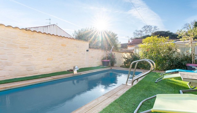Holiday Home 'Le Chalet Houda Et Spa En Option' with Private Pool and Air Conditioning