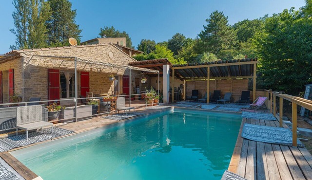 Holiday Home 'Maison Avec Piscine' with Mountain View, Private Pool and Wi-Fi