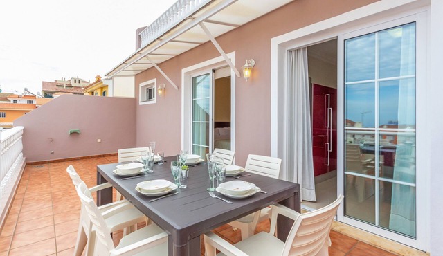Holiday Home 'Villa Teide' with Sea Views, Private Terrace and Wi-Fi