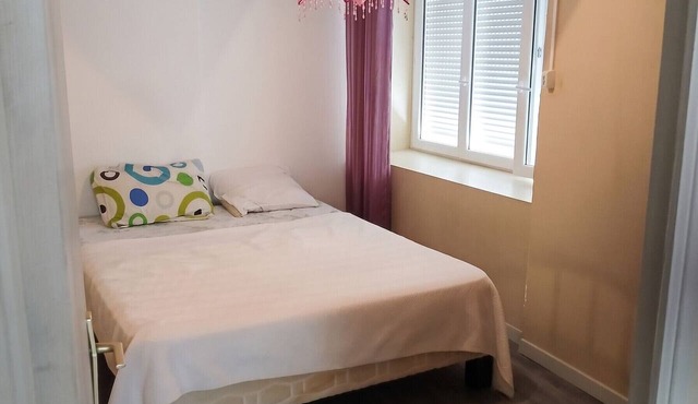 Homerez - Apartment in Montmarault