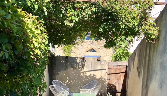 Homerez - Big house for 15 ppl. with terrace at Montfrin