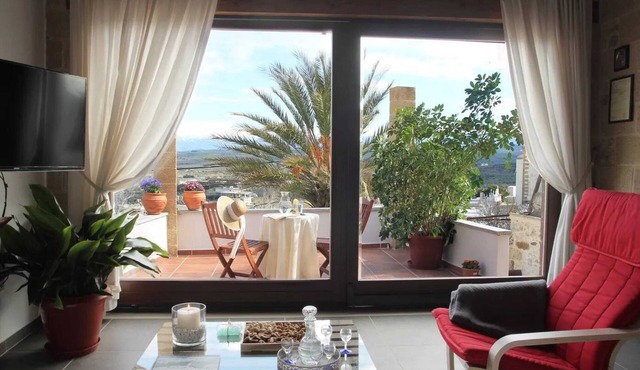 Homerez - Villa in Chania, parking incl.