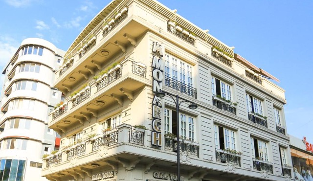 Hotel Monarch