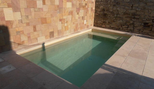 In a quiet location between Aix and Marseille. Provence. Beach 10 km away, with no buildings directly across from the property
