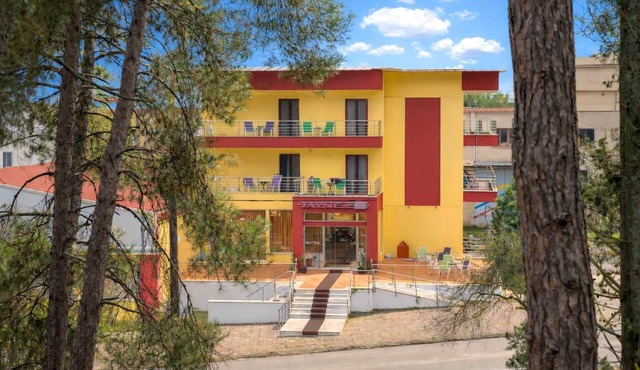 Jayne’s Rooms - Central Single Nest in Elassona