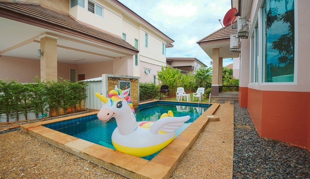 June Pool Villa