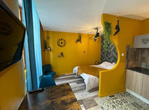 JuNgLe ROOM