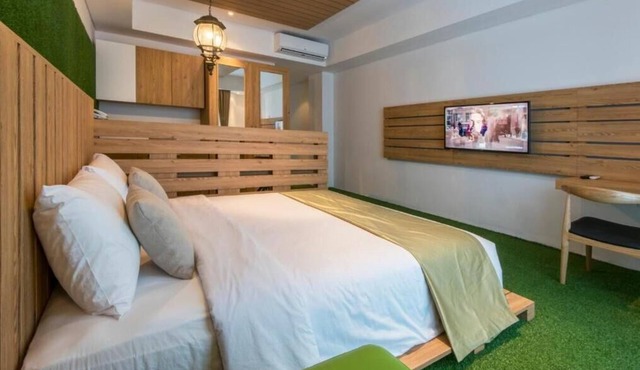 King Bed Thematic Room in Kuta Beach Area