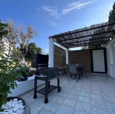Kosaris Cottage
