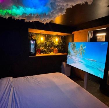 L'écrin Secret Suite & NETFLIX Aubagne-Cassis-Marseille