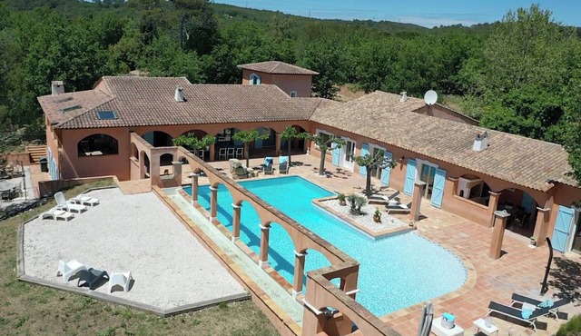 L'hacienda Provençale Les Palmiers