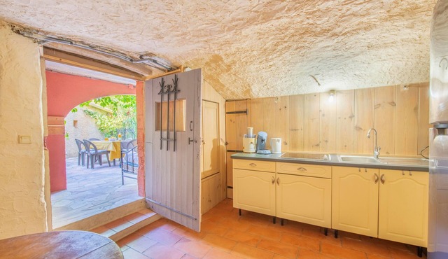 La Gardoise - Coquette maison de village avec piscine