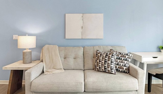 Landing | Beautiful 1BD, Game Room