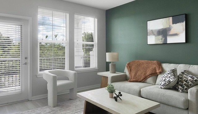 Landing | Chic 3BD, Gym